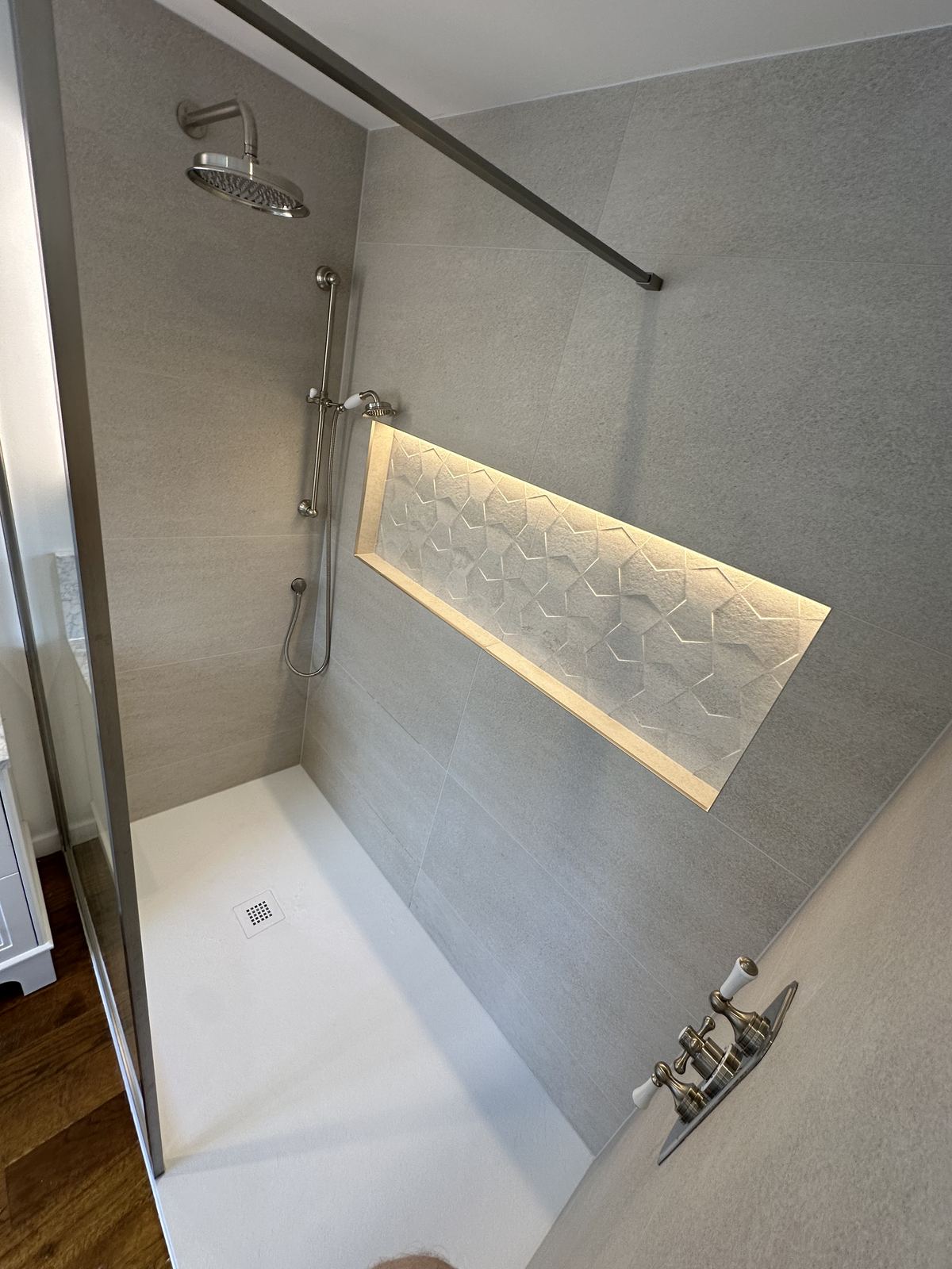 Chrome shower — material reference