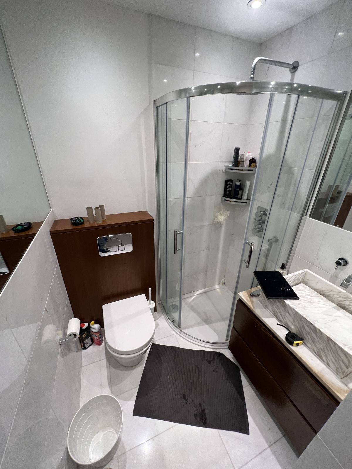 Timber vanity — A Small Room in Marble — En-suite, Clapham