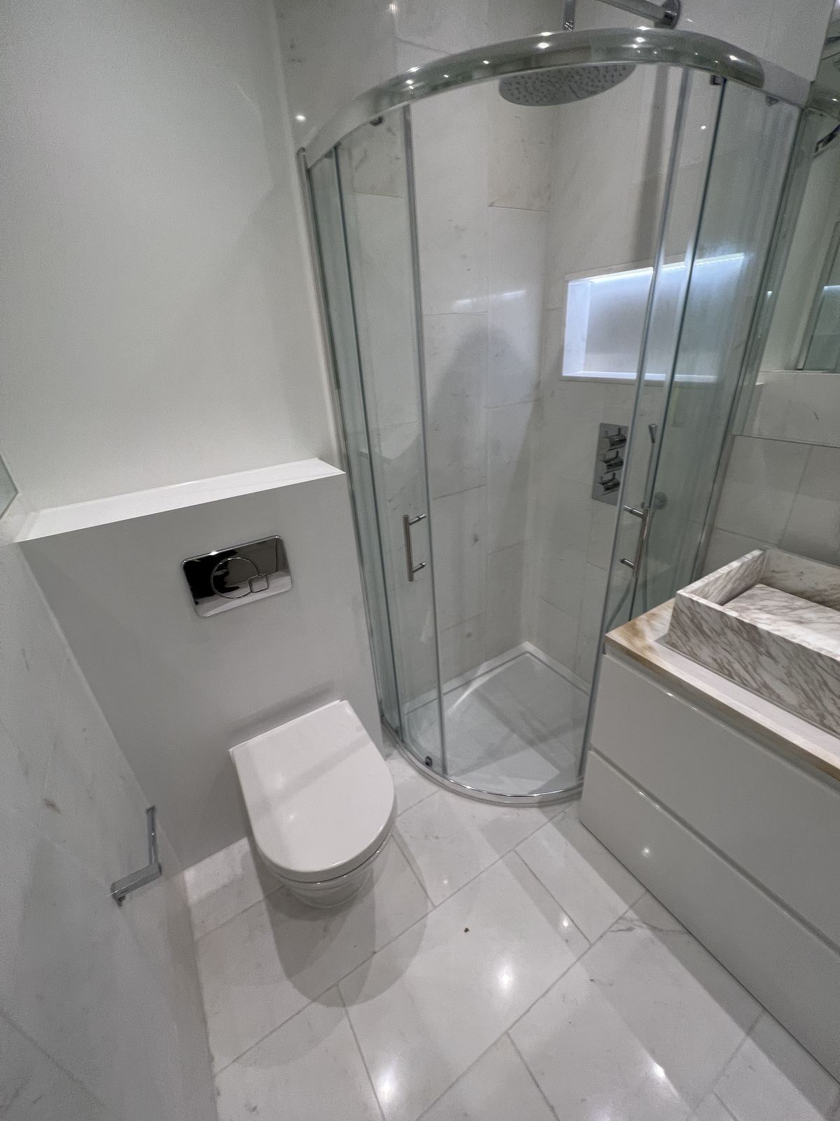 Marble tiles — material reference