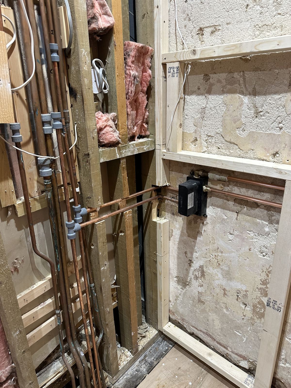 Stud walls — Framed in Black — Shower Room, Fulham