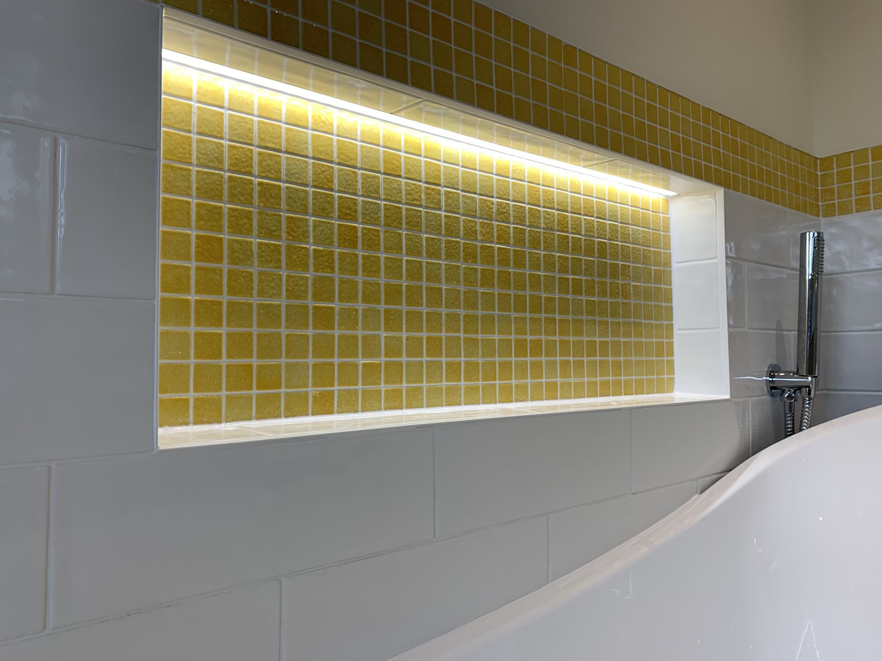 Gold mosaic — material reference