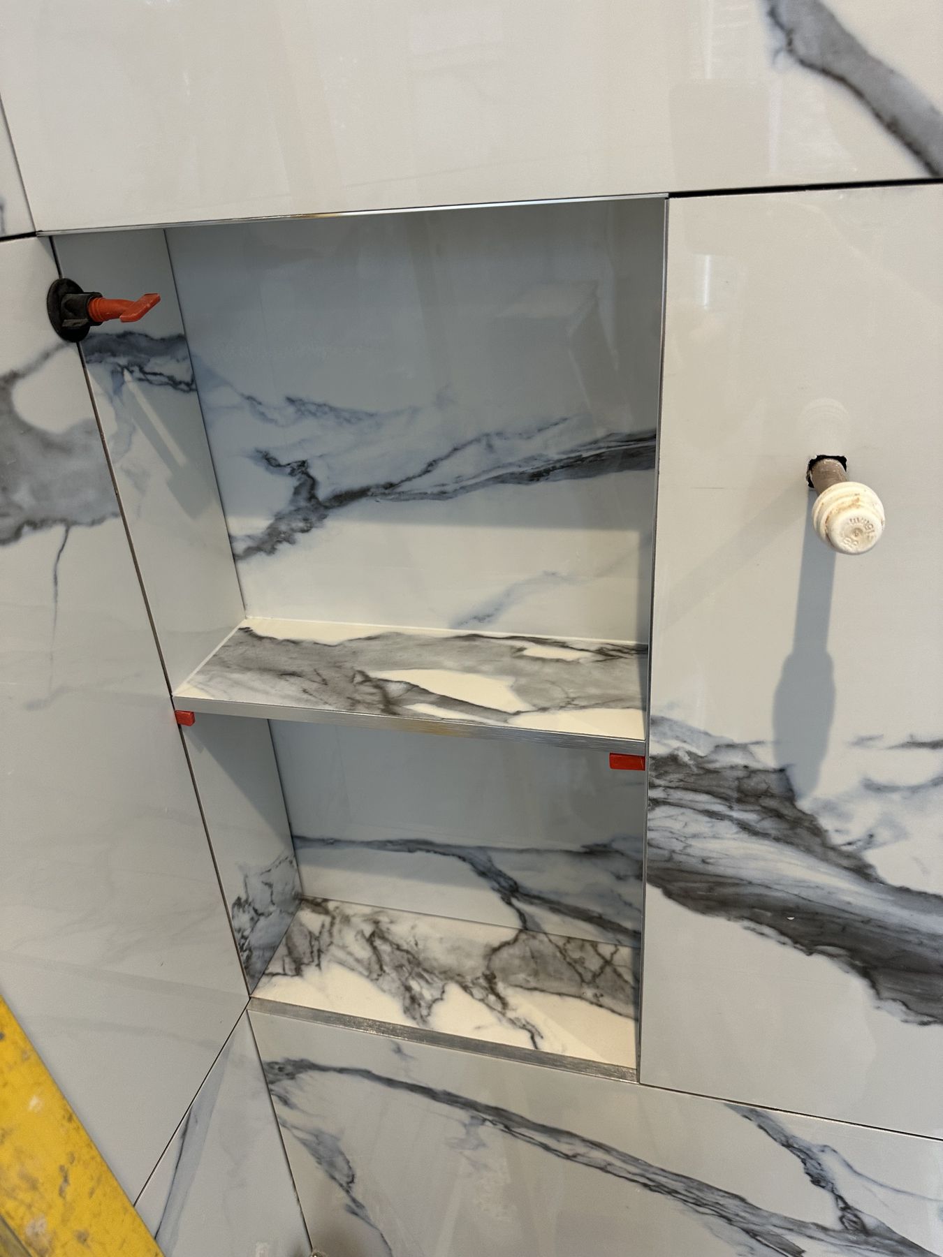 Tiling — Quiet Marble, Clear Glass — Bathroom, Bloomsbury