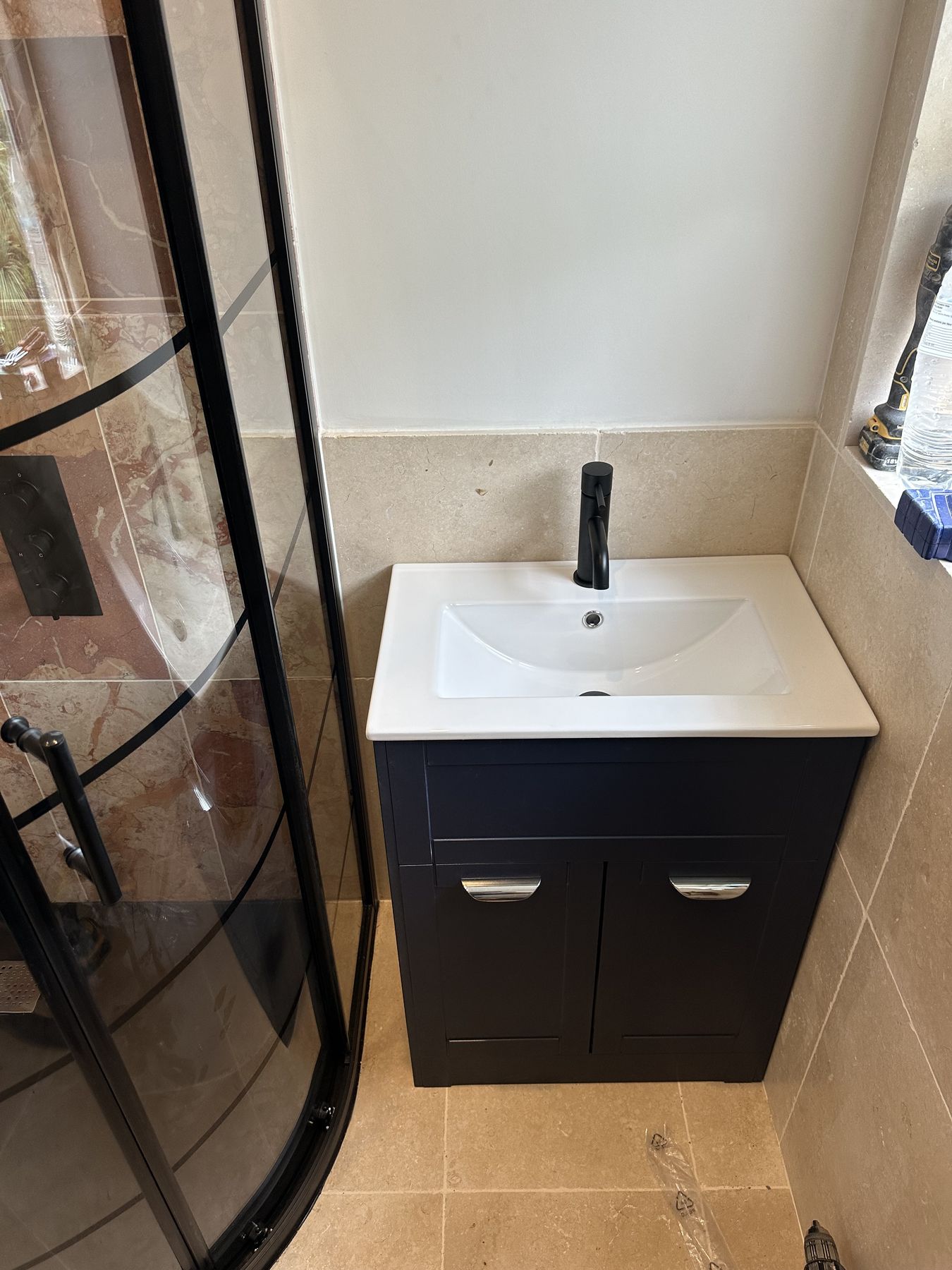 Compact black vanity